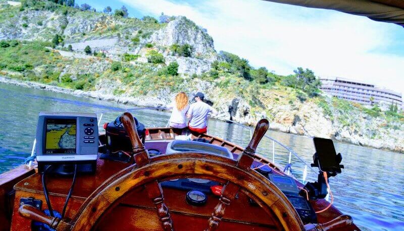 escursione_in_barca_giardini_naxos