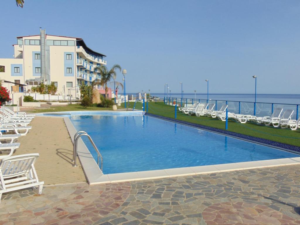 tus-hotel-villaggio-spa-sicilia-messina