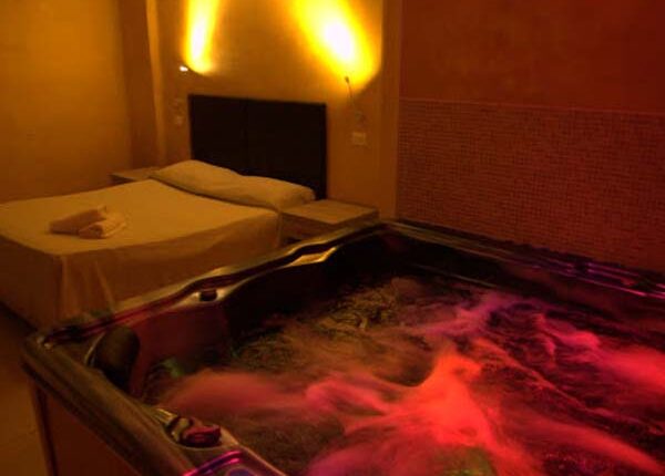 camera-vasca-idro-gold-room camera-vasca-idro-gold-room