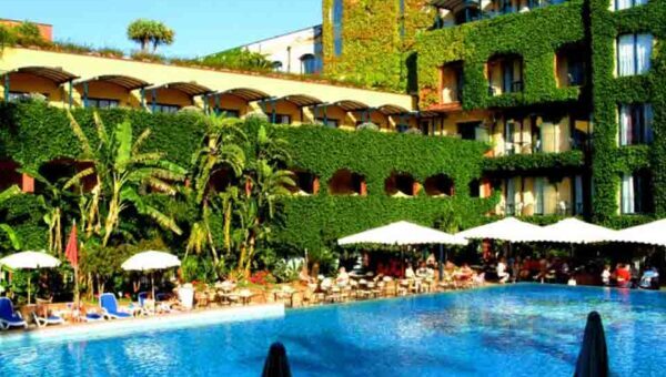 caesar-palace-giardini-naxos-600x340